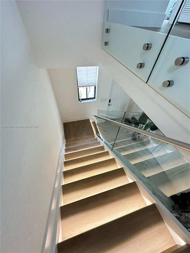 Building Photo - 3449 W 110th St