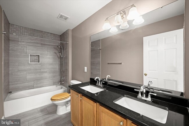 Building Photo - 8314 Sunnybrook Ct