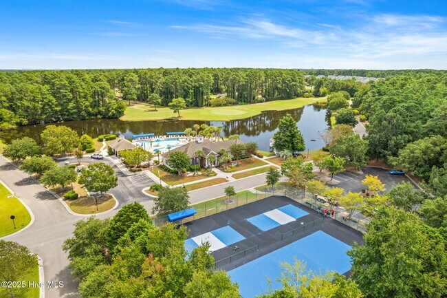 Building Photo - 943 Sandpiper Bay Dr SW