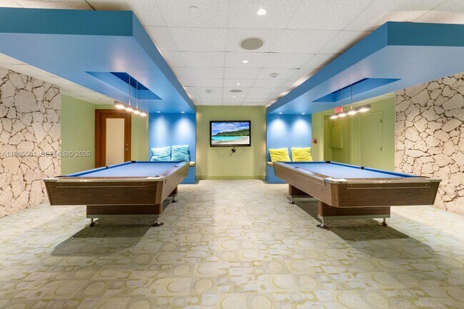 Building Photo - 1111 Crandon Blvd