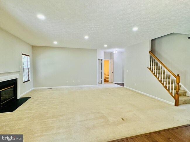 Building Photo - 52 Lightfoot Dr