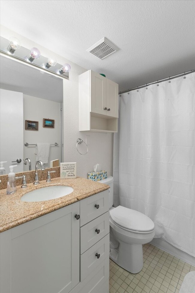 Building Photo - Fully Furnished 2BR/2BA at Las Salinas with Pool, Gym & Parking for Two
