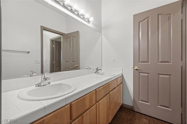 Building Photo - 8009 Clock Tower Ct