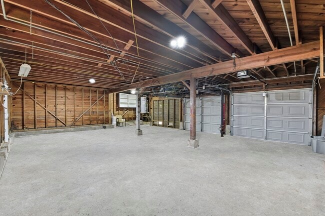 Building Photo - 1415 Avenue H