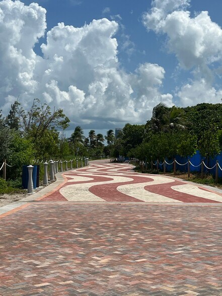 Trail - 8425 Harding Ave
