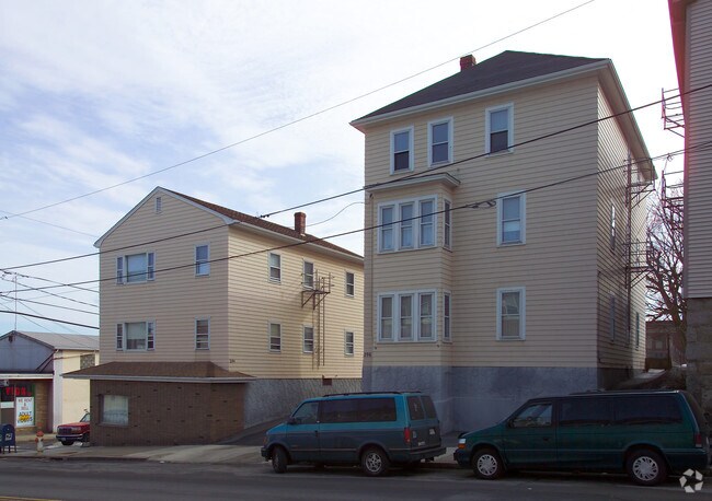 Building Photo - 288-296 Broadway