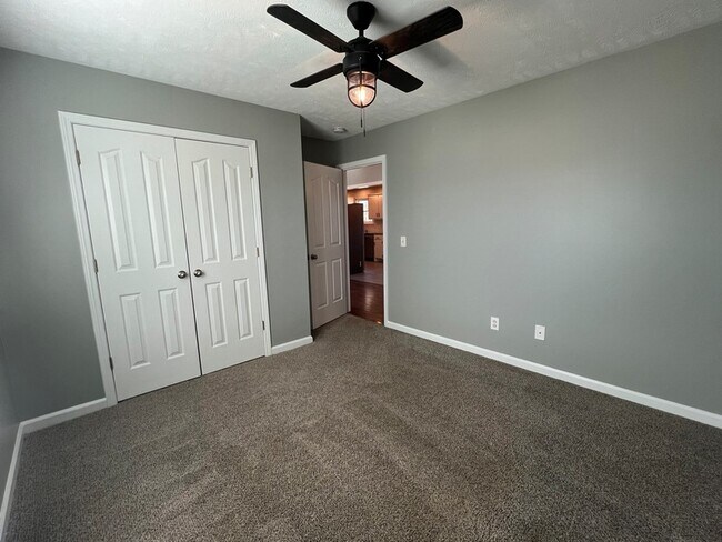 Building Photo - 204 Homewood Dr