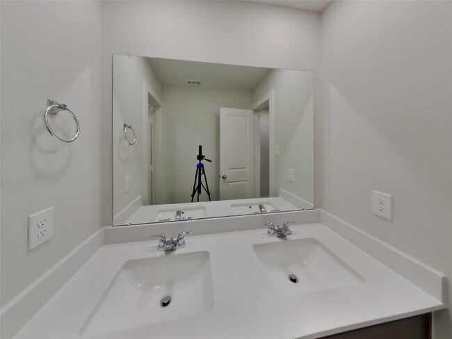 Building Photo - 22706 Terrazzo Dr