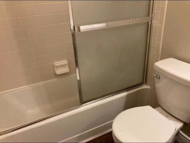 Building Photo - 2283 Hedgerow Road