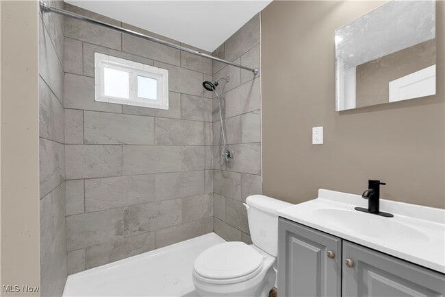 Building Photo - 10403 Russell Ave