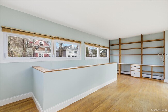 Building Photo - 62 Van Wyck St