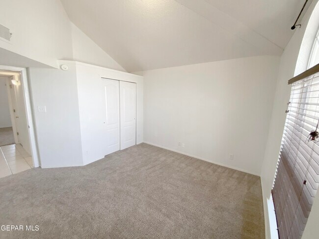 Building Photo - 4320 Loma Del Norte Dr