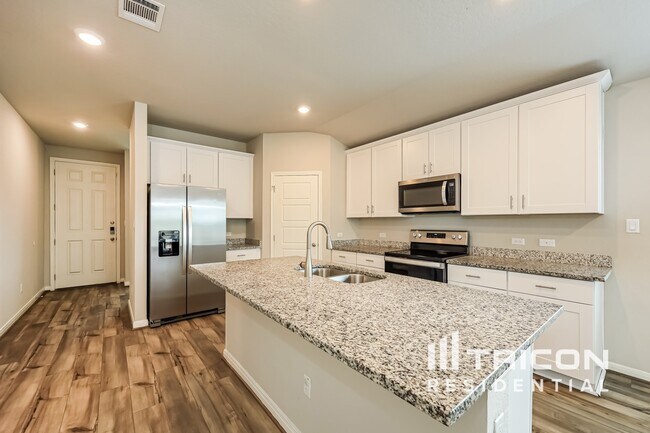 Building Photo - 5540 Shasta Pl