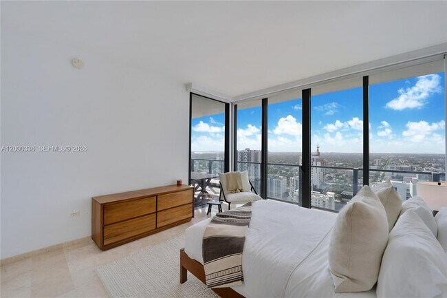 Building Photo - 88 SW 7th St