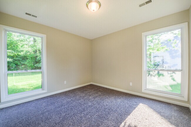 Building Photo - 7117 Tollhouse Dr