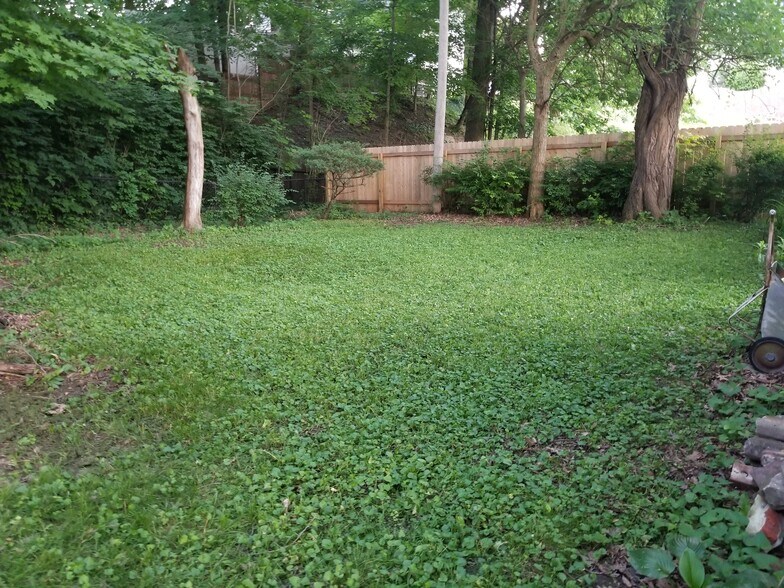 Building Photo - 420 N Main St