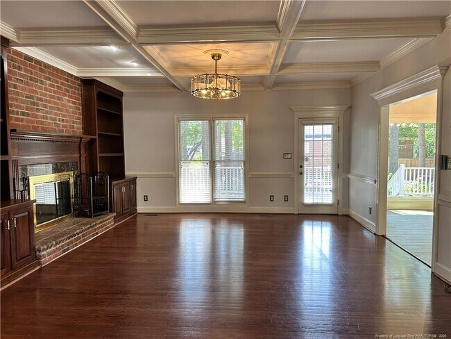 Building Photo - 493 Kingsford Rd