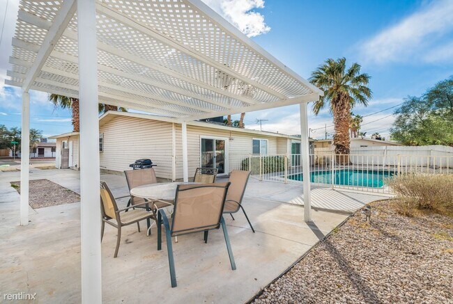 Building Photo - 3 br, 2 bath House - 3000 Kings Way