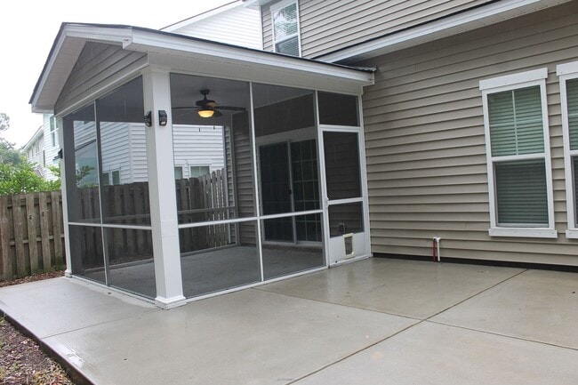 Building Photo - Beautiful 4 Bedroom Home in Palmetto Pointe