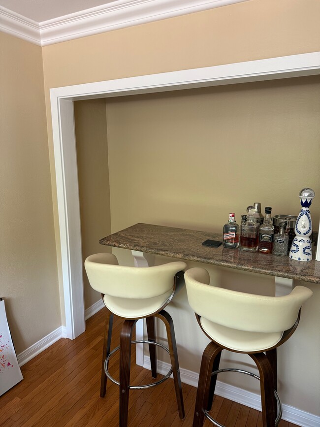 Wet Bar - 844 N Laurel Ave