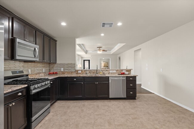 Building Photo - 2811 Cone Flower Dr