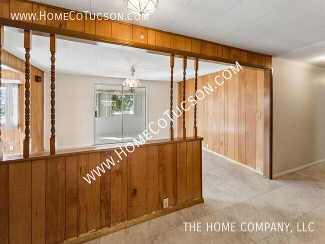 Building Photo - 10675 N Kilimanjaro Ave
