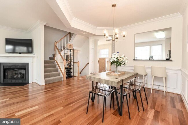 Building Photo - 829 Valemount Terrace NE
