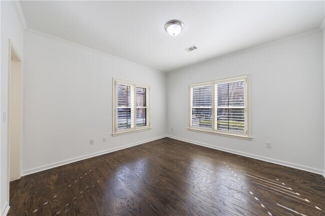 Building Photo - 1012 Madeline Ln