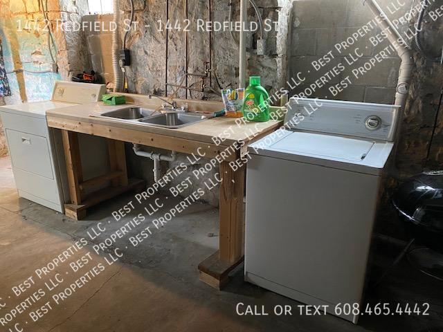 Building Photo - 1442 Redfield St