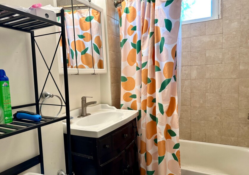 Building Photo - 220 Summer St