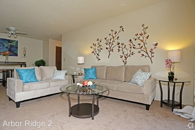 Building Photo - 4420-4440 Oakhollow Dr