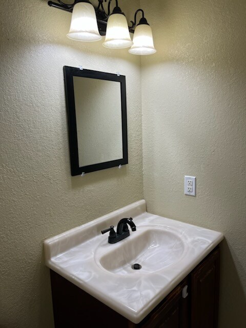 Building Photo - 5117 Potomac Dr