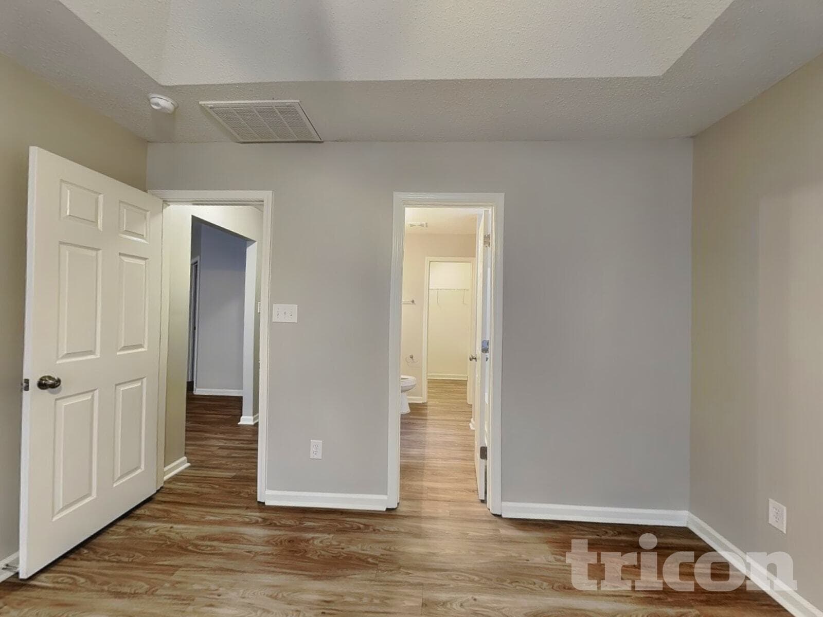 Building Photo - 5050 Elizabeth Rd