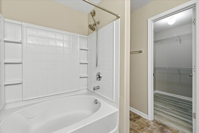 Building Photo - Private Backyard + Pet-Friendly Living Near Pooler & Savannah – Move-In Ready