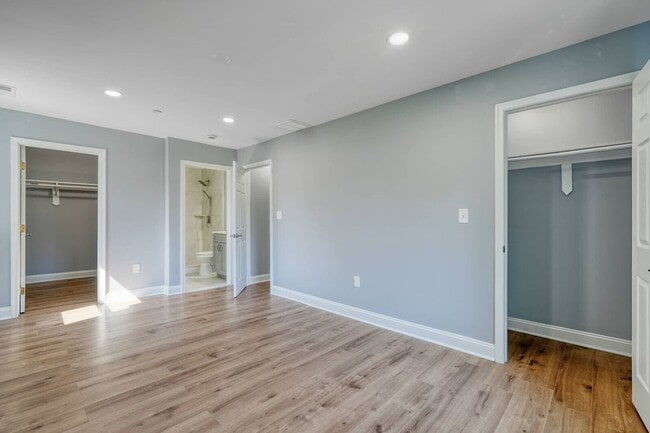 Building Photo - 112 Fox Way