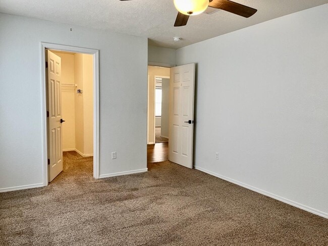 Building Photo - 12408 Mangas Trail NE