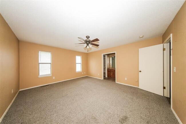 Building Photo - 12012 Sagamore Dr