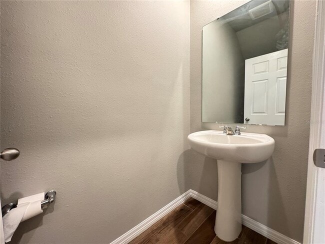 Building Photo - 413 Legacy Lp