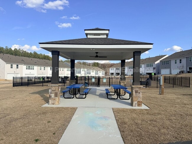 Building Photo - 828 Old Tarboro Rd