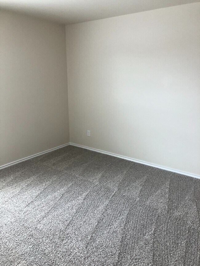 Building Photo - Newer Construction in CISD