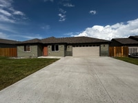 Building Photo - 904 Meriwether Dr E