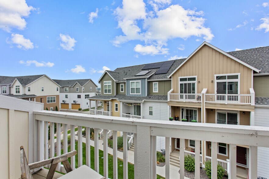 Building Photo - 2840 S Fox Ct