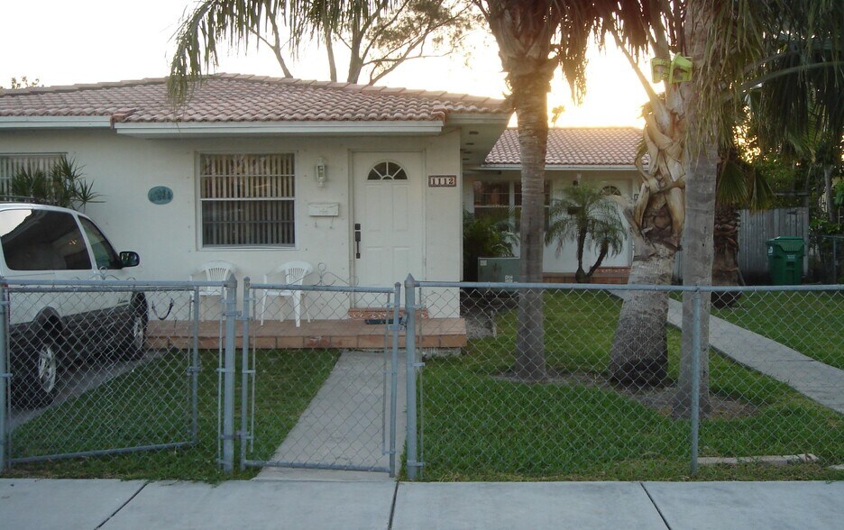 Building Photo - 1112 SW 78th Ct
