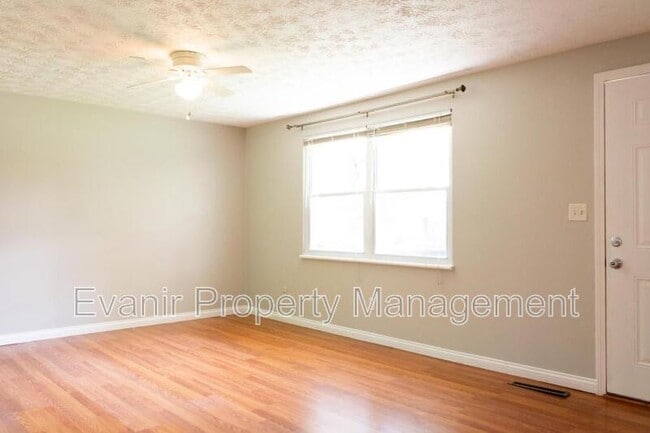 Building Photo - 4407 Nowak Ave