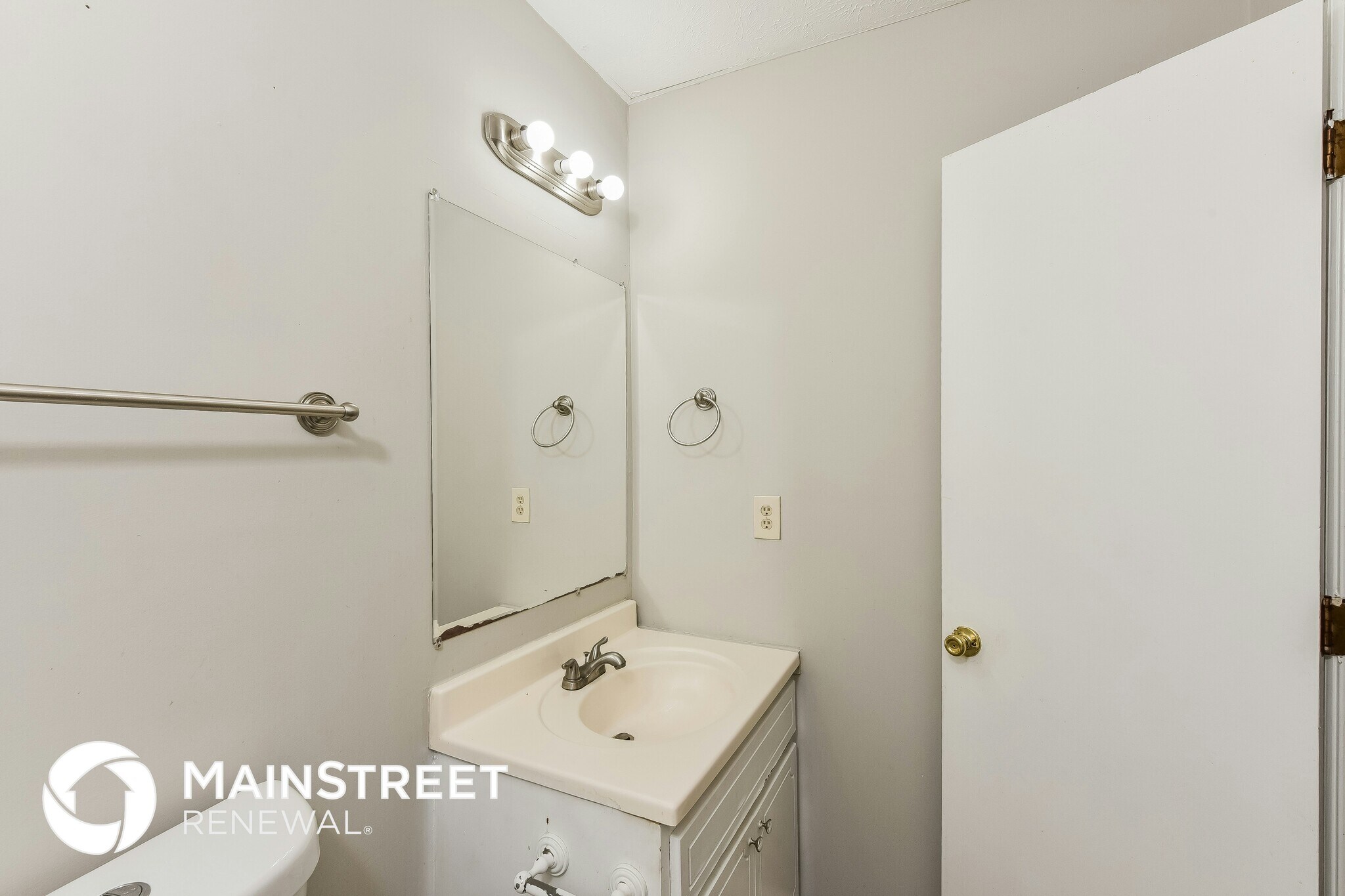 Building Photo - 2070 Corners Cir