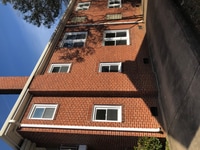 Building Photo - 706 E Marion St