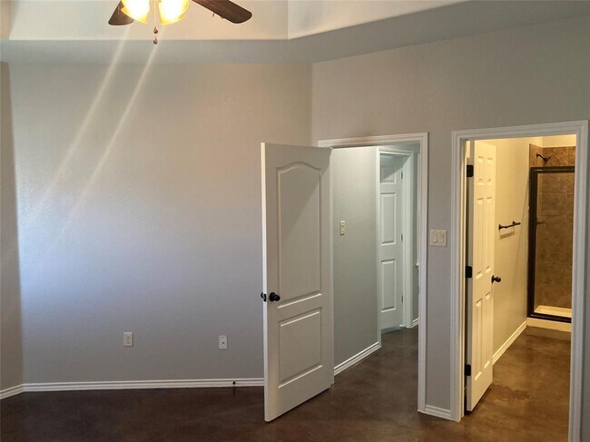 Building Photo - 234 Joanne Lp