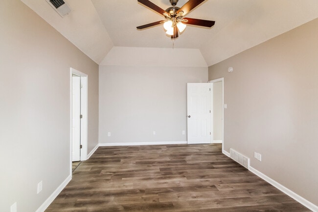 Building Photo - 5330 Sea Horse Dr