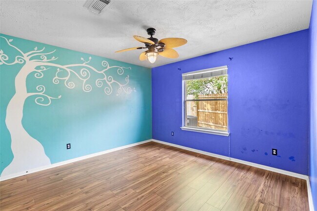 Building Photo - 25211 Barmby Dr