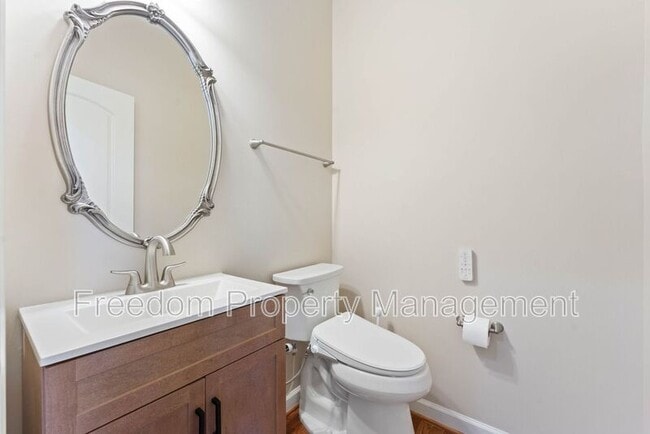 Building Photo - 42524 Rowderbury Sq